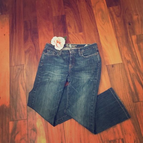 Abercrombie & Fitch Denim - A&F stretch denim.
